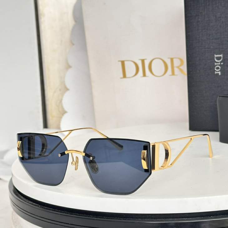 Picture of Dior Sunglasses _SKUfw77118450fw